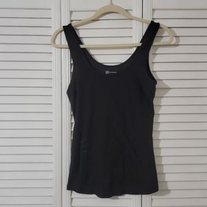 Woman's black tank top.